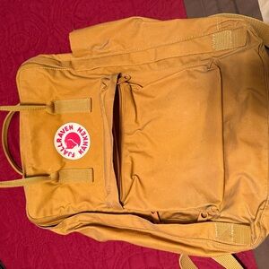 Kanken Backpack mustard canvas with pockets!